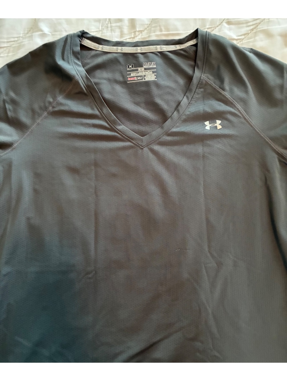 Under Armour Women's HeatGear Fitted Short-Sleeve V-Neck Shirt
